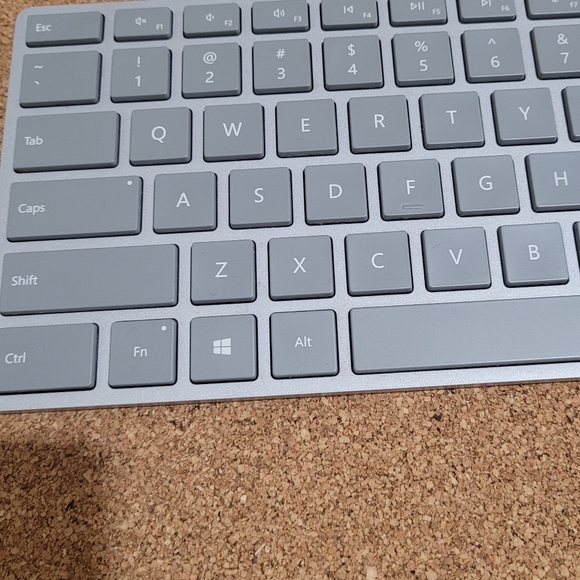 Microsoft Surface Wireless Keyboard Model 1742- Tested. - Picture 4 of 7